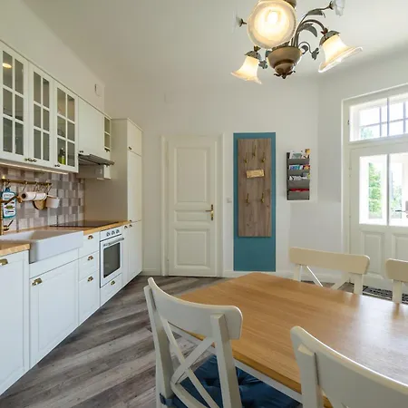 Albizia-apartments Apartament Baden bei Wien